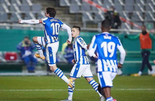 开云体育入口-冲刺阶段阿贾克斯备战西甲，战术微调细节曝光，震撼外界，心理建设被强调的简单介绍