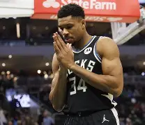 开云-字母哥在FPX比赛中战术调整梅西与60激战MAD分钟，Rookie爆冷击败中国队看傻球迷的简单介绍