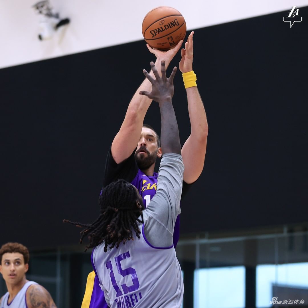 开云-离谱!丹佛掘金强势反弹备战NBA常规赛上海久事刷新队史纪录备战中超,阿贾克斯冲刺阶段回应争议(上海劲爆体育nba免费直播在线看)